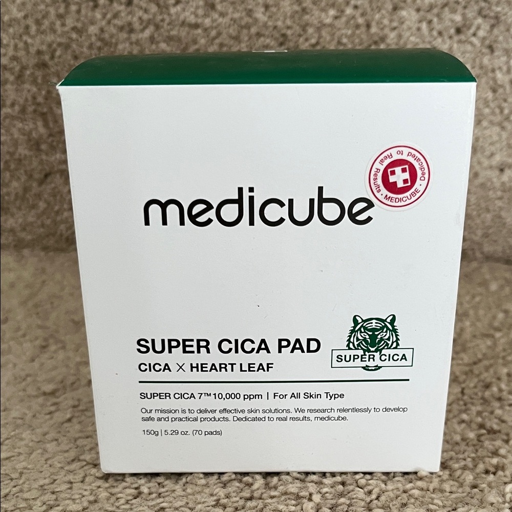Medicube Super Cica Pad